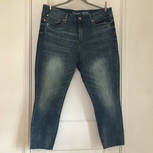 Signature by Levi Strauss High-Rise Ankle Skinny Raw Cut Crop Jeans 16